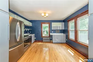411 Berkeley Ave, Bloomfield, NJ 07003 - Photo 17