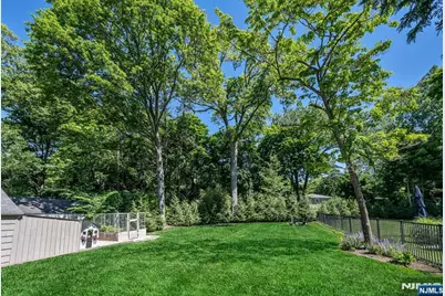 979 Salem Lane, Ridgewood, NJ 07450 - Photo 3