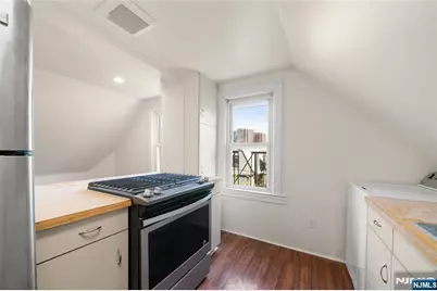 8 Cooper Place 3rd Fl #3rd Fl, Weehawken, NJ 07086 - Photo 5
