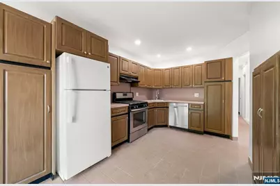 8 Cooper Place 2nd Fl #2nd Fl, Weehawken, NJ 07086 - Photo 9