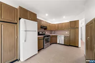 8 Cooper Pl 2nd Fl, Weehawken, NJ 07086 - Photo 9