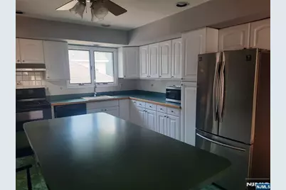 74 Delford 2 #2, Bergenfield, NJ 07621 - Photo 5
