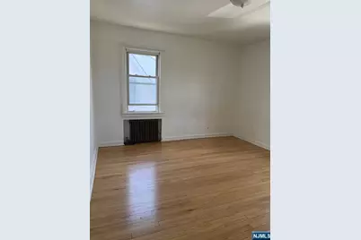 227-231 Illinois Avenue 2nd Fl #2nd Fl, Paterson, NJ 07503 - Photo 9