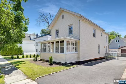 25 Riverview Avenue, Rutherford, NJ 07070 - Photo 3
