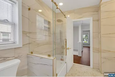 25 Riverview Avenue, Rutherford, NJ 07070 - Photo 37