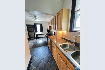 224 Fern Avenue 2 #2, Lyndhurst Township, NJ 07071 - Photo 3