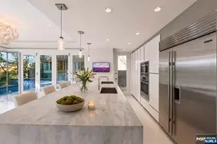 31A Casta Ln, Edgewater, NJ 07020 - Photo 11