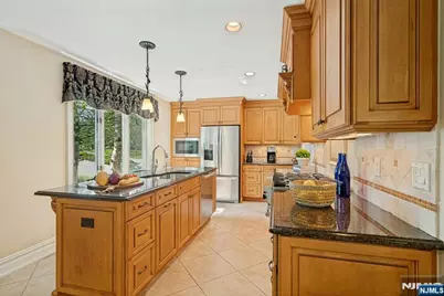 111 Storms Drive, Mahwah, NJ 07430 - Photo 15