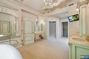7 Buckingham Dr, Alpine, NJ 07620 - Photo 29