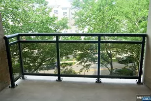 2200 N Central Road 5-W, Fort Lee, NJ 07024 - Photo 17