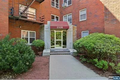 2320 Linwood Avenue 1F #1F, Fort Lee, NJ 07024 - Photo 3