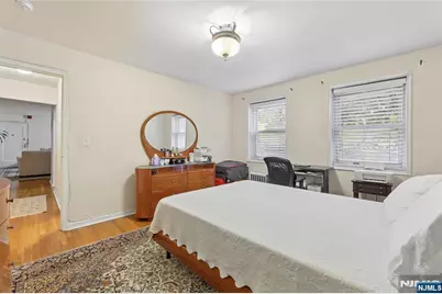 2320 Linwood Avenue 1F #1F, Fort Lee, NJ 07024 - Photo 11