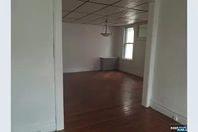 19 Bayview 2 #2, Newark, NJ 07112 - Photo 9
