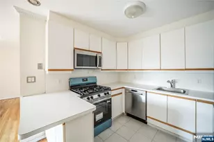 1575 Center Ave 2C, Fort Lee, NJ 07024 - Photo 5