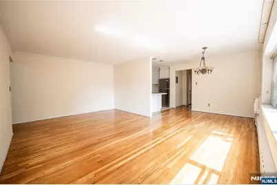 1575 Center Avenue 2C #2C, Fort Lee, NJ 07024 - Photo 3