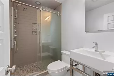 8 Crosby Lane, Oakland, NJ 07436 - Photo 23