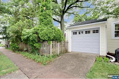 496 Tilden Avenue, Teaneck Township, NJ 07666 - Photo 17