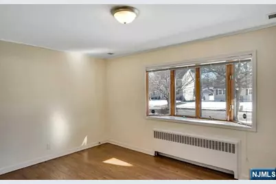 455 Berkshire Road, Ridgewood, NJ 07450 - Photo 5