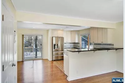 455 Berkshire Road, Ridgewood, NJ 07450 - Photo 3