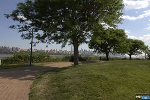 340 The Promenade, Edgewater, NJ 07020 - Photo 43