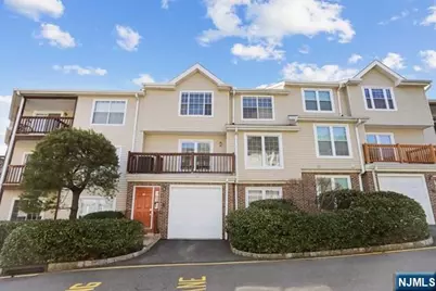 863 Madeline Lane 7220 #7220, Fort Lee, NJ 07024 - Photo 1
