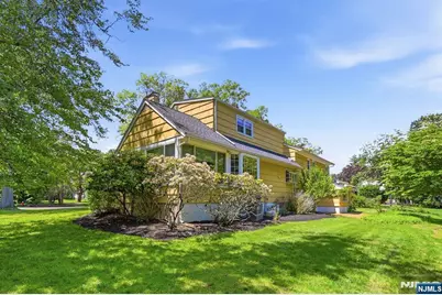 16 Pinecrest Drive, Woodcliff Lake, NJ 07677 - Photo 25