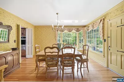 16 Pinecrest Drive, Woodcliff Lake, NJ 07677 - Photo 9