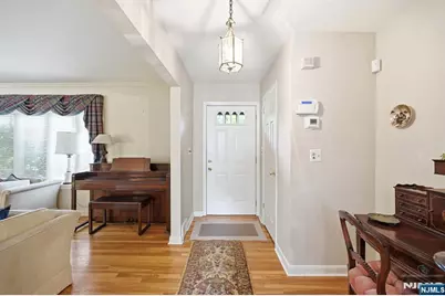 16 Pinecrest Drive, Woodcliff Lake, NJ 07677 - Photo 5