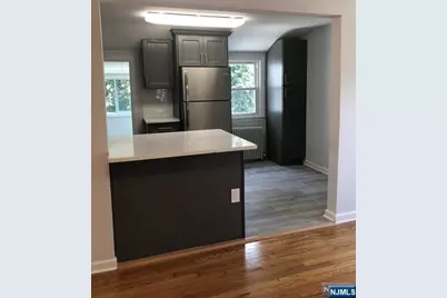 3-33 31st Street 2nd Flr #2nd flr, Fair Lawn, NJ 07410 - Photo 5