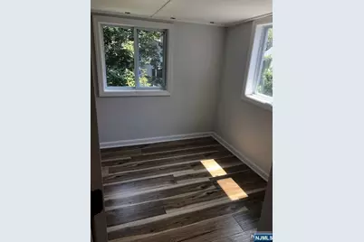 3-33 31st Street 2nd Flr #2nd flr, Fair Lawn, NJ 07410 - Photo 11