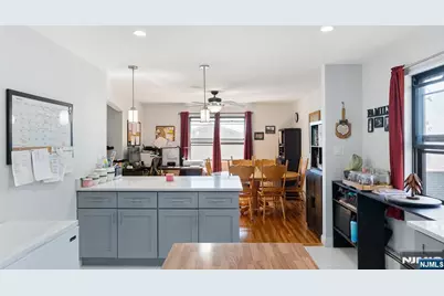 93 Myrtle Avenue 2 #2, Edgewater, NJ 07020 - Photo 5