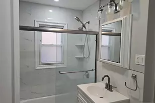 7 Luxoro Pl 1, Fairview, NJ 07022 - Photo 7