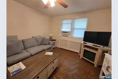 33 N Maple Avenue Apt 1 Left #Apt 1 Left, Park Ridge, NJ 07656 - Photo 5