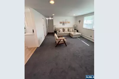 16 Demarest Court 2nd Floor #2nd Floor, Dumont, NJ 07628 - Photo 5