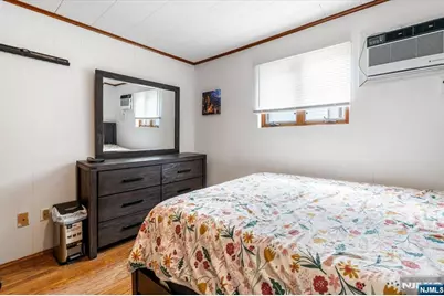405 Page Avenue, Lyndhurst Township, NJ 07071 - Photo 9