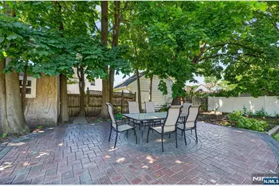 413 Maple Hill Drive, Hackensack, NJ 07601 - Photo 33
