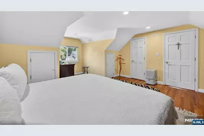 413 Maple Hill Drive, Hackensack, NJ 07601 - Photo 19