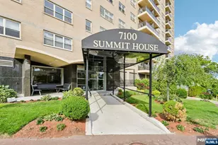 7100 Jfk Blvd E 2L, Guttenberg, NJ 07093 - Photo 1