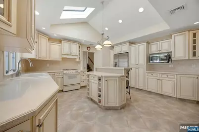 184 Passaic Avenue, Rutherford, NJ 07070 - Photo 7