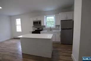 9 Maple 2L, Kearny, NJ 07032 - Photo 7