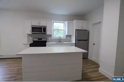 9 Maple 2L #2L, Kearny, NJ 07032 - Photo 7