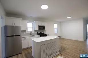 9 Maple 2L, Kearny, NJ 07032 - Photo 13