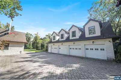 209 Maple Street, Englewood, NJ 07631 - Photo 5