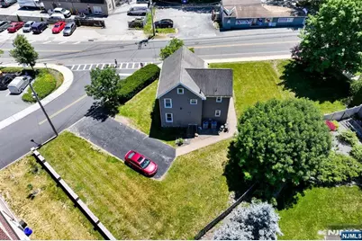 138 Hamburg Turnpike, Bloomingdale, NJ 07403 - Photo 21