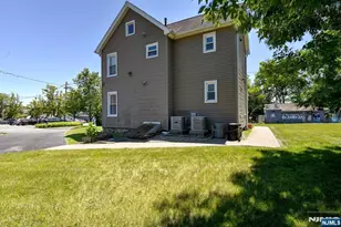 138 Hamburg Turnpike, Bloomingdale, NJ 07403 - Photo 5
