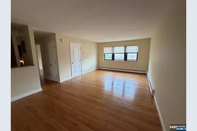 51 Essex H #H, Maywood, NJ 07607 - Photo 5