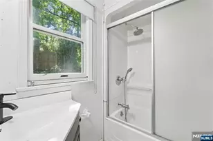 796 Old New Bridge Rd, Teaneck Township, NJ 07666 - Photo 27