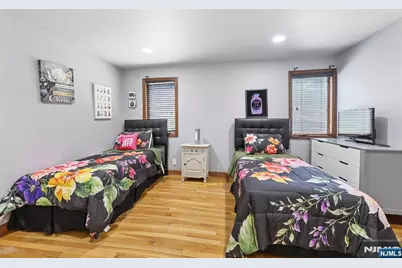 1474 Windsor Road, Teaneck Township, NJ 07666 - Photo 31