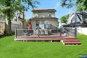 181 Selvage Ave, Teaneck Township, NJ 07666 - Photo 25