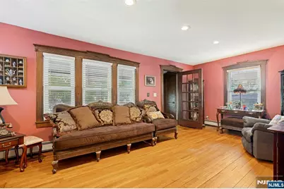 181 Selvage Avenue, Teaneck Township, NJ 07666 - Photo 5